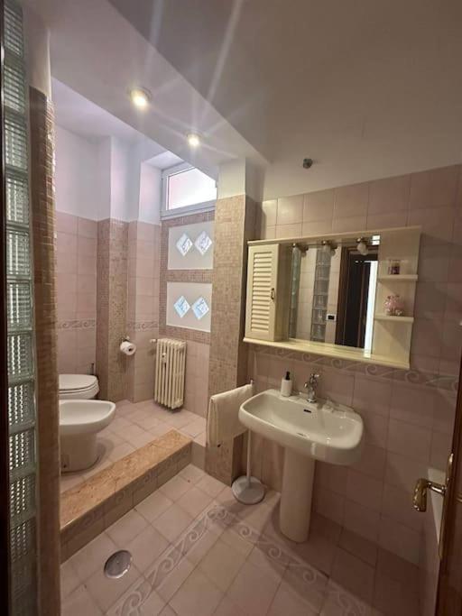 Centocelle, Metro C Luminoso Quadrilocale Apartment Рим Екстериор снимка