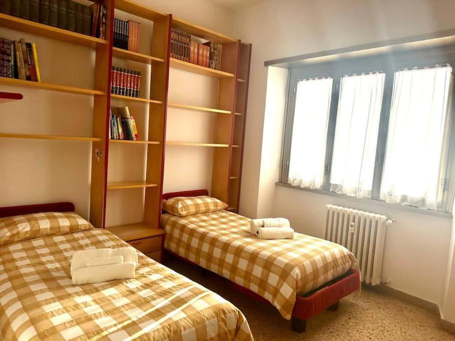 Centocelle, Metro C Luminoso Quadrilocale Apartment Рим Екстериор снимка